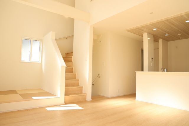 木に囲まれた新築注文住宅